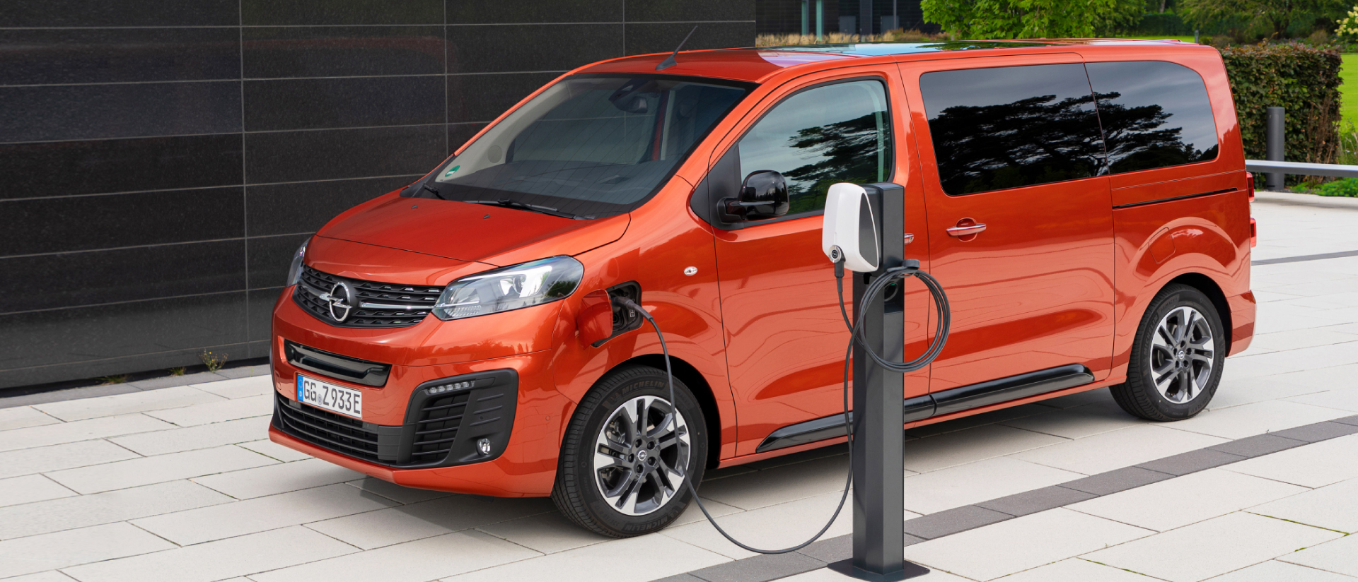 The New Zafira-e Life: First Opel All-Electric MPV new zafira e life first opel fully electric mpv blog slider 2 - The New Zafira-e Life: First Opel All-Electric MPV