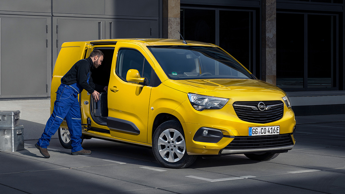 opel combo e side loading doors - Electric vs Diesel vs Petrol