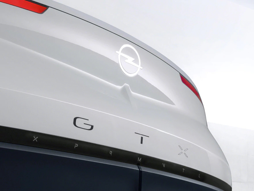 opel concept cars gtx boldexterior blendingpurity 4x3 1 - GT X Experimental