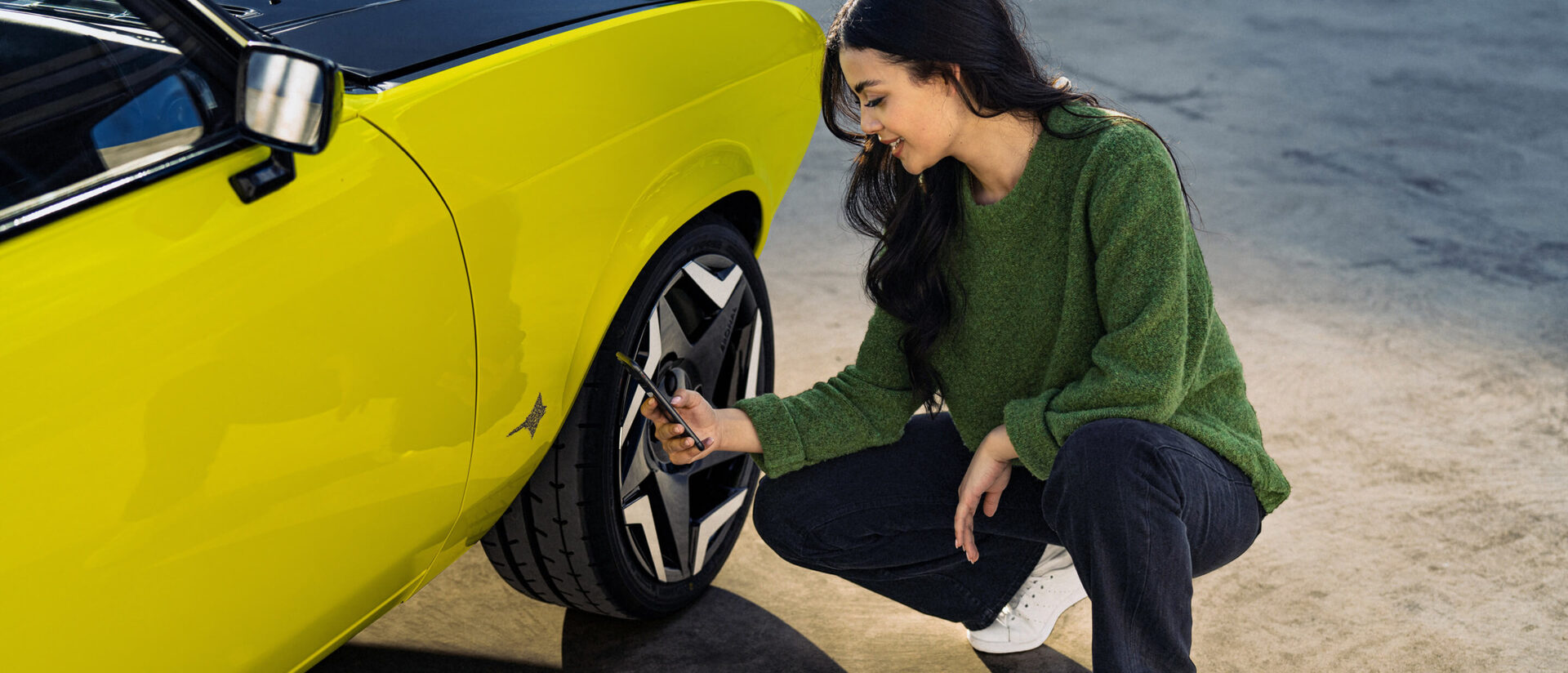 Manta GSe ElektroMOD opel manta gse exterior wheel detail 21x9 515570 scaled - Manta GSe ElektroMOD