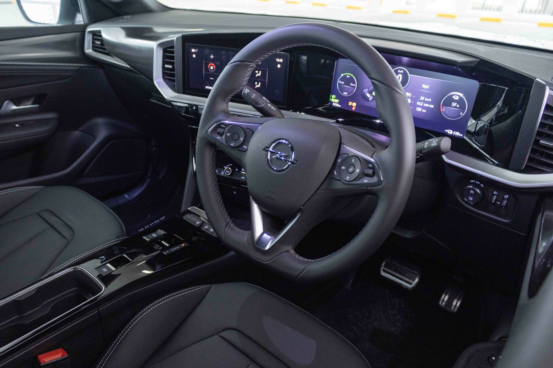 A Double Take-Inducing Ride; Opel Mokka-e Review opel mokka e interior top gear singapore - A Double Take-Inducing Ride; Opel Mokka-e Review